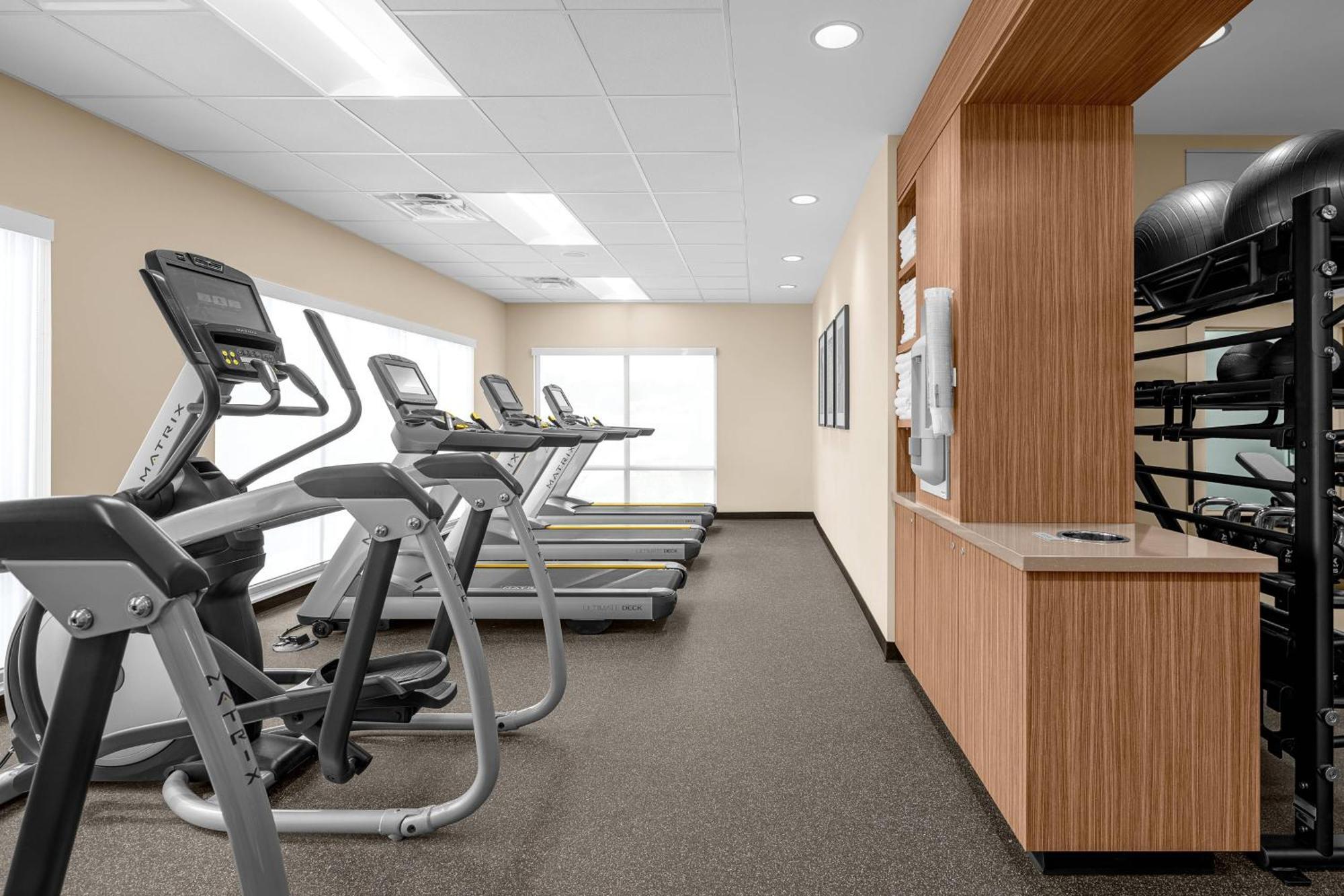 Towneplace Suites Cincinnati Фэрфилд Экстерьер фото