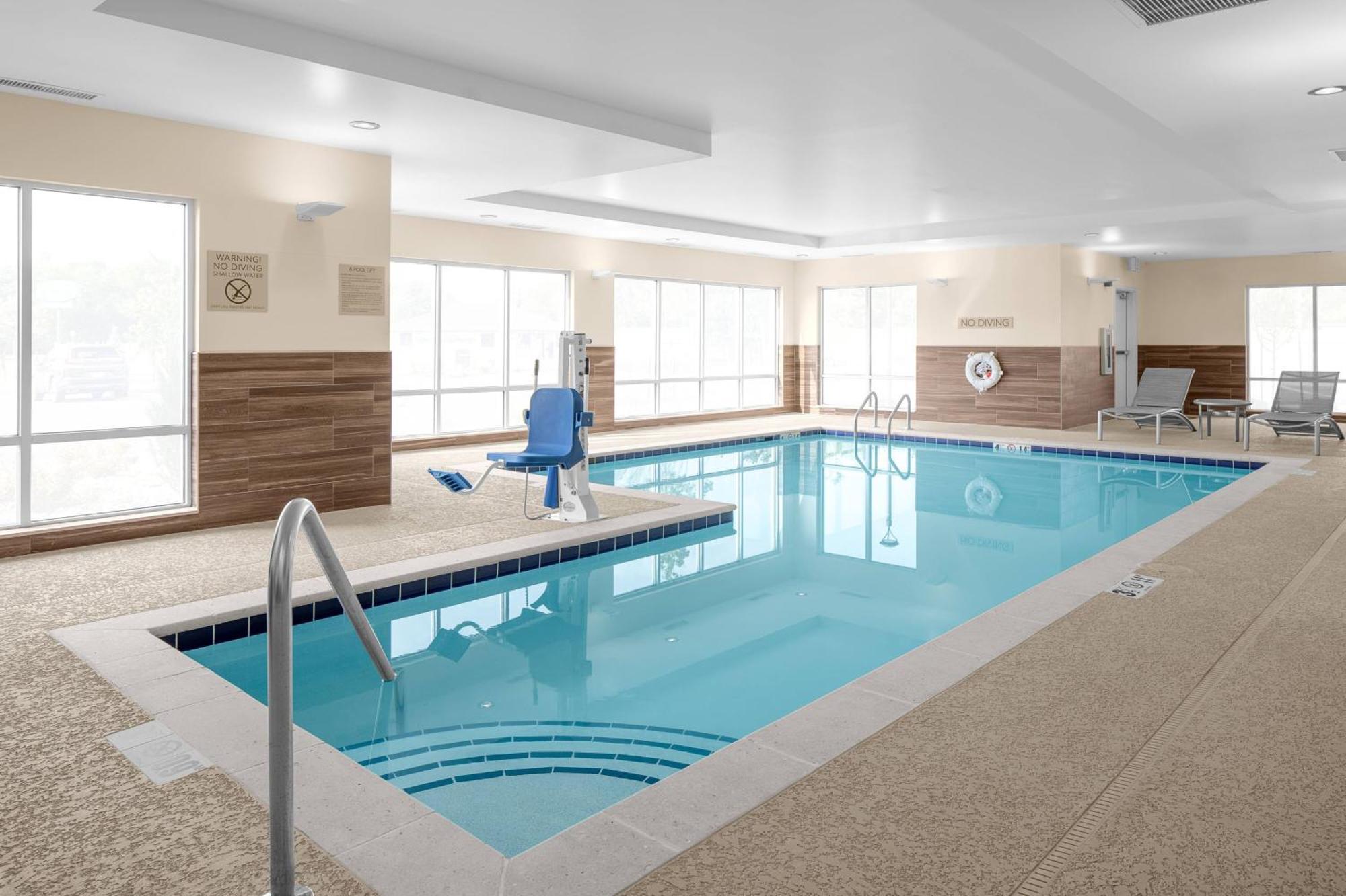 Towneplace Suites Cincinnati Фэрфилд Экстерьер фото