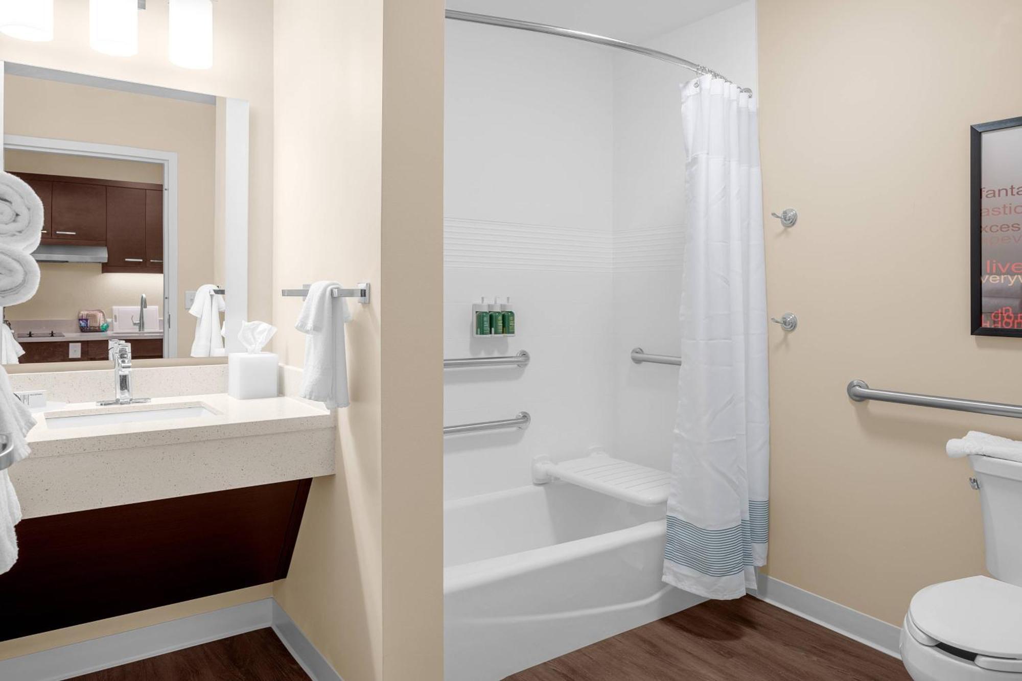 Towneplace Suites Cincinnati Фэрфилд Экстерьер фото