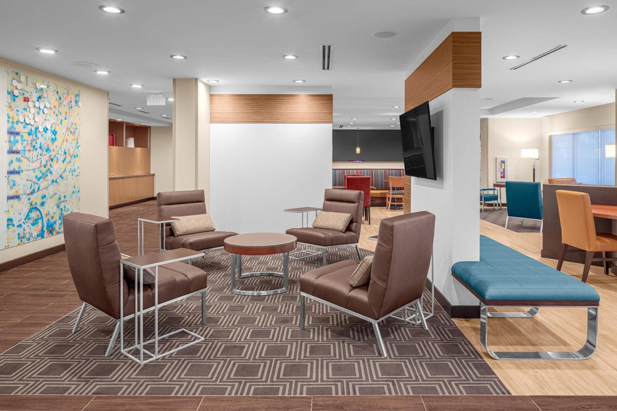 Towneplace Suites Cincinnati Фэрфилд Экстерьер фото